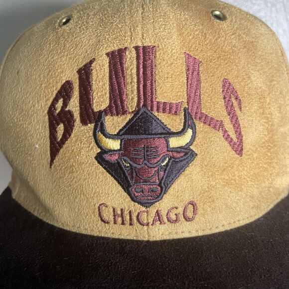 Rear Mitchell & Ness Hat/Cap SnapBack Chicago Bulls Tan/Brown Suede Like EUC - Picture 3 of 9